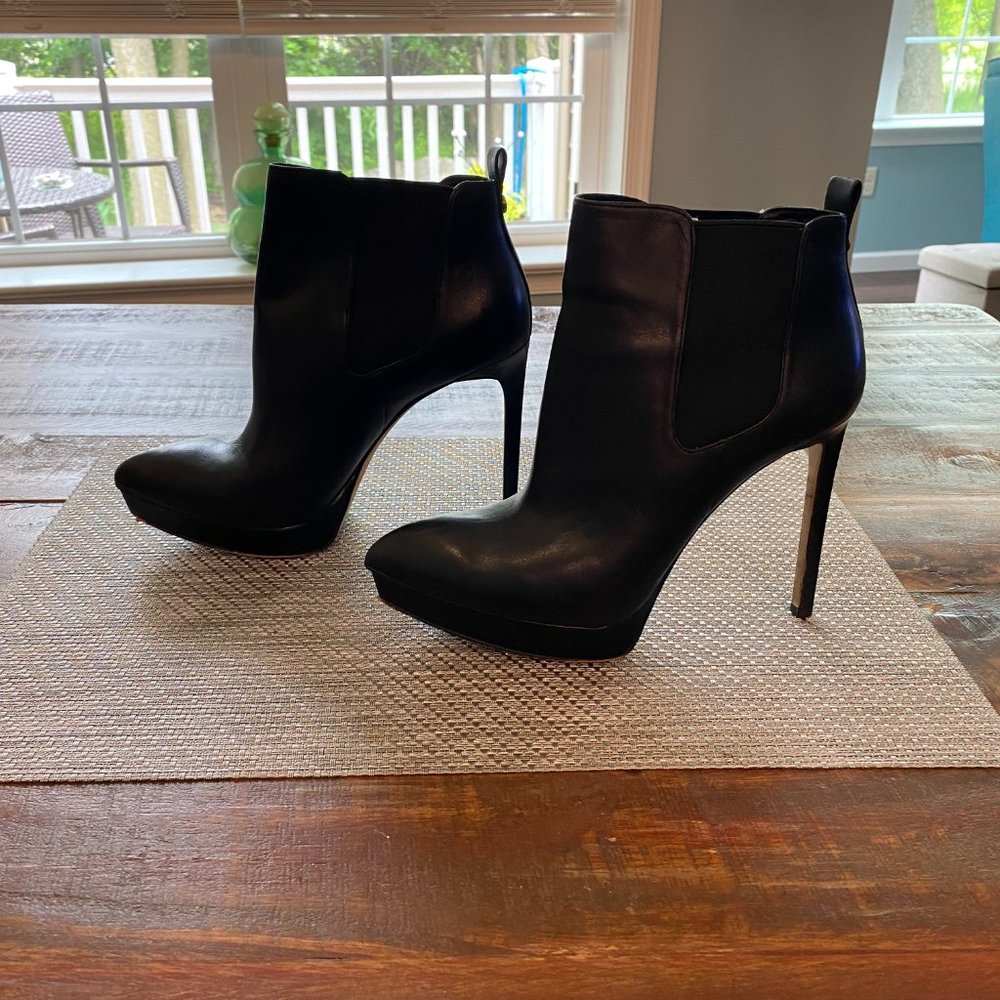 MICHAEL KORS PLATFORM BOOTIES